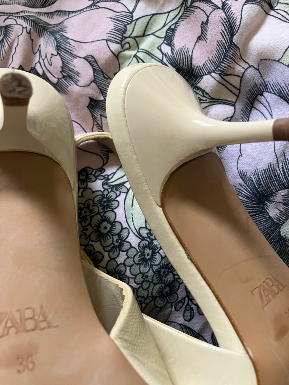 Zara Pale Yellow Pointed Slingback Heels - Picture 6 of 8